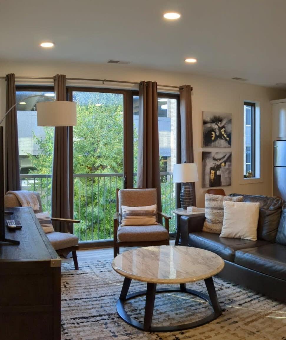 Location Location - Capri Condo 212 Traverse City Zewnętrze zdjęcie