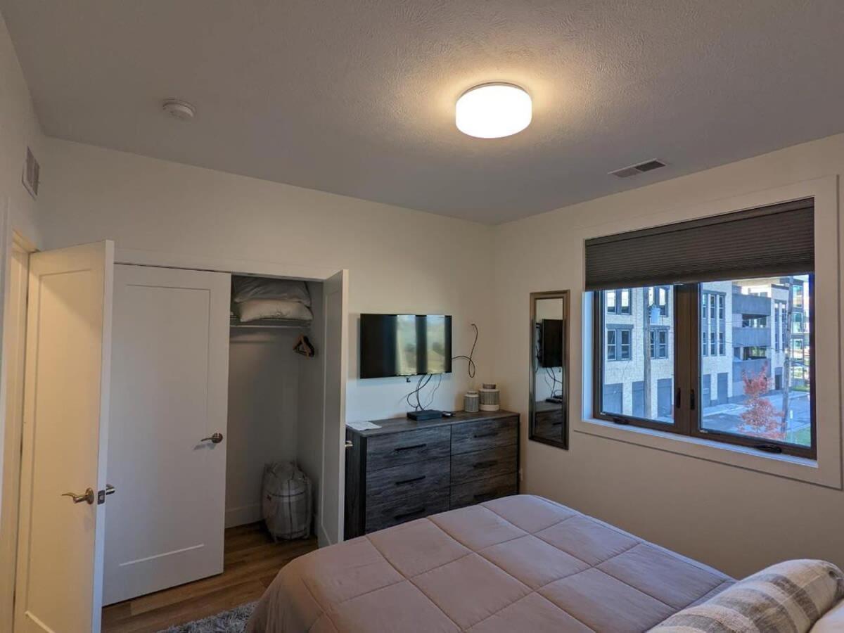 Location Location - Capri Condo 212 Traverse City Zewnętrze zdjęcie