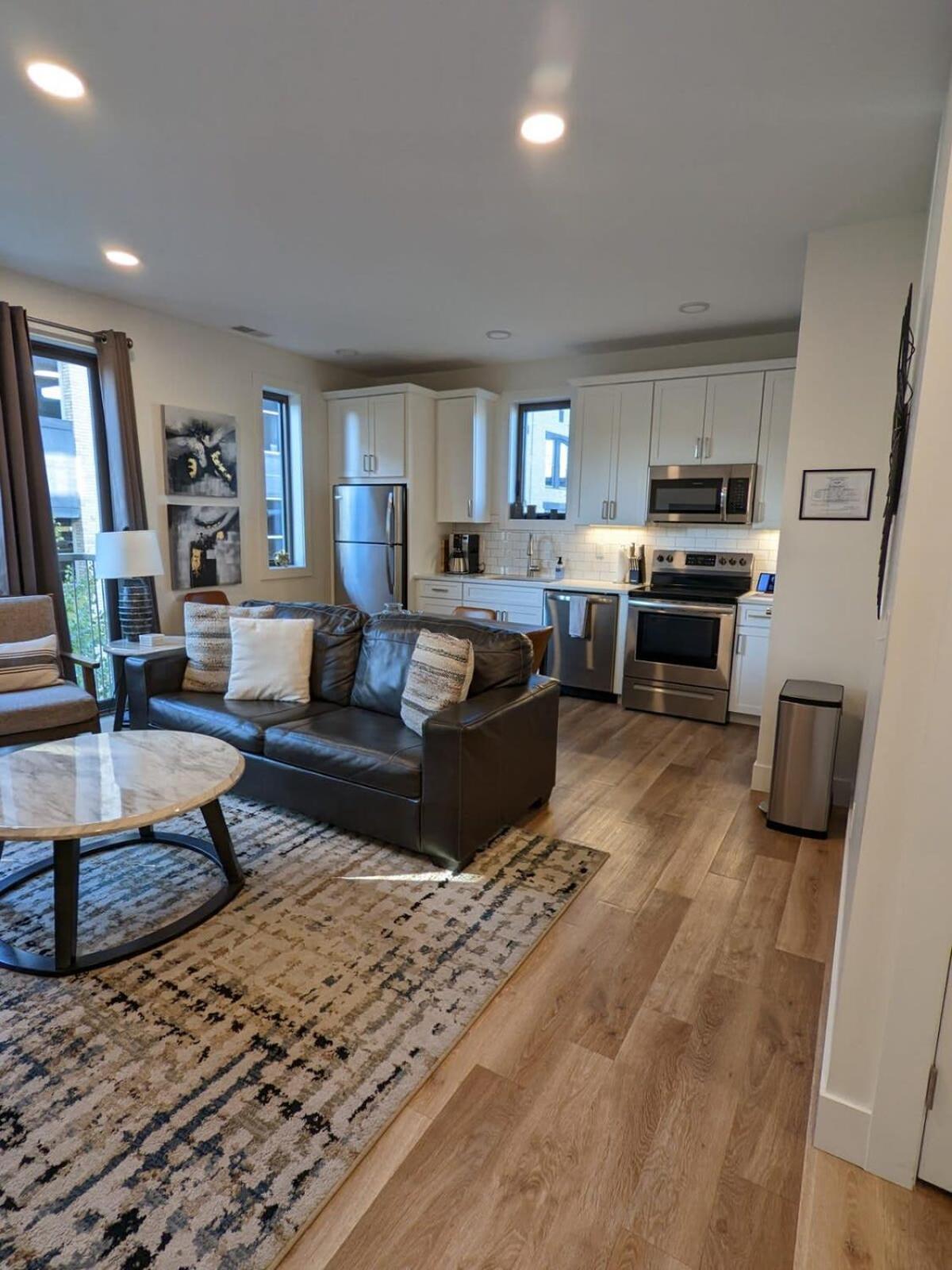 Location Location - Capri Condo 212 Traverse City Zewnętrze zdjęcie